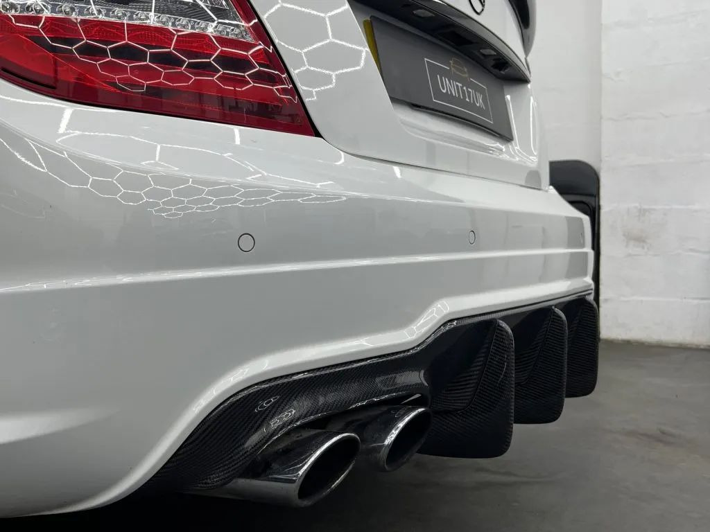 Mercedes C63 AMG Facelift W204 2011-2014 Carbon Fiber Big Fin Rear Diffuser — image 1 of 8