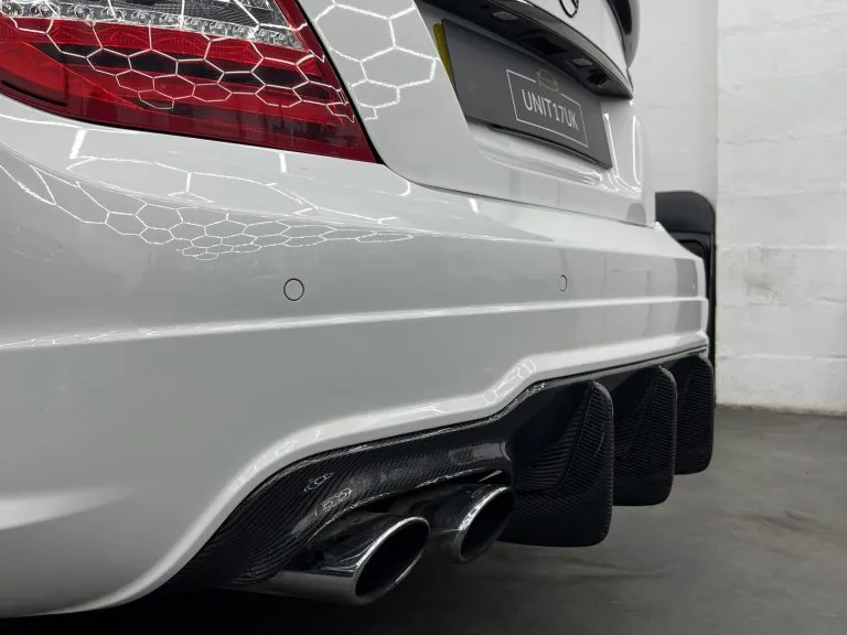 Mercedes C63 AMG Facelift W204 2011-2014 Carbon Fiber Big Fin Rear Diffuser