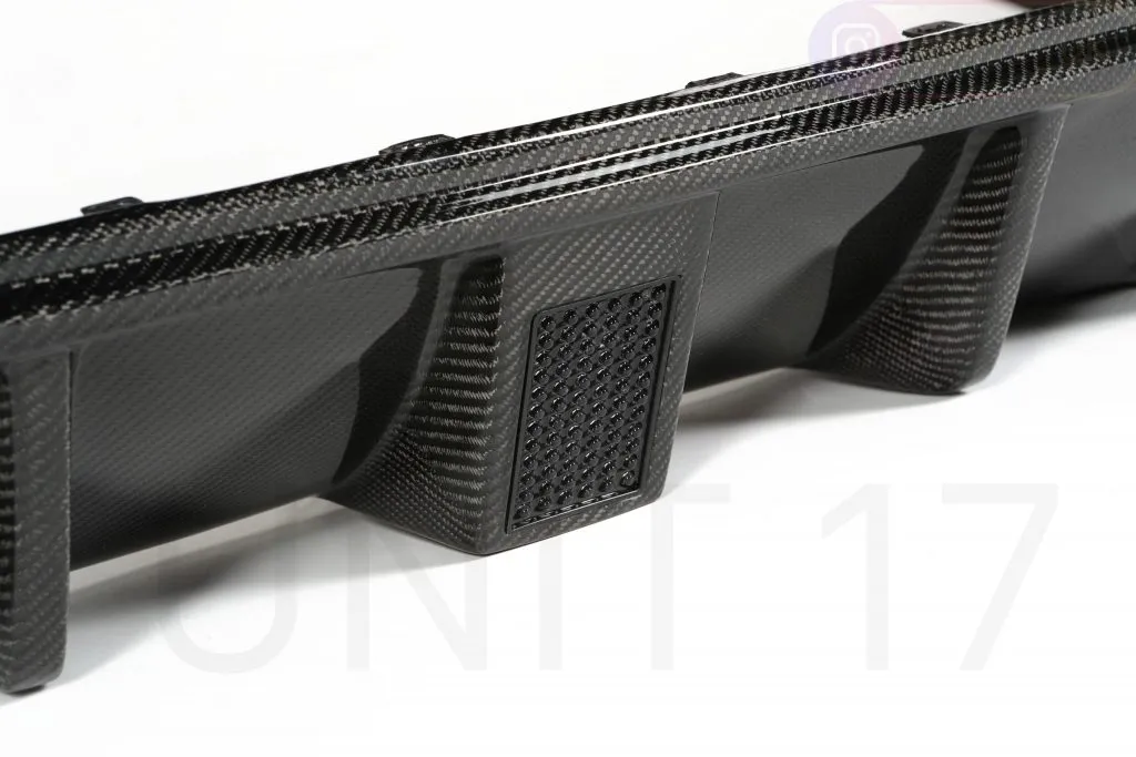 Mercedes C63 AMG Saloon W205 2015-2021 Carbon Fiber Rear Diffuser With F1 Style LED Light With Exhaust Tips — image 3 of 3