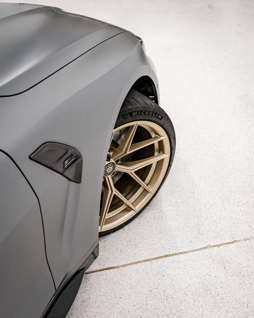 BMW G82/G83 M4 M Performance Style Dry Carbon Fiber Fender Air Breather Set Pre Preg Fender/wing (Replacement) — image 5 of 16