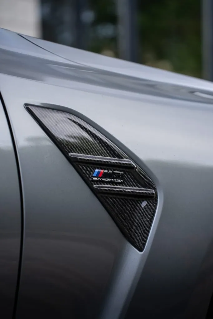 BMW G82/G83 M4 M Performance Style Dry Carbon Fiber Fender Air Breather Set Pre Preg Fender/wing (Replacement) — image 1 of 16