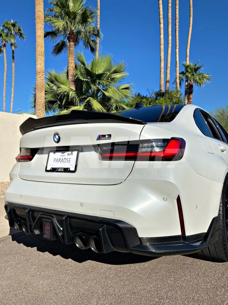 BMW M3 M4 G80 G82 G83 2021 + Prepreg Carbon Fiber Rear Diffuser with F1 Style Style Brake light [UNIT EXCLUSIVES]