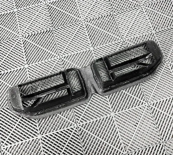 BMW G87 M2 CS Style Prepreg Dry Carbon Fiber Front Grille – Gloss Finish — image 5 of 6