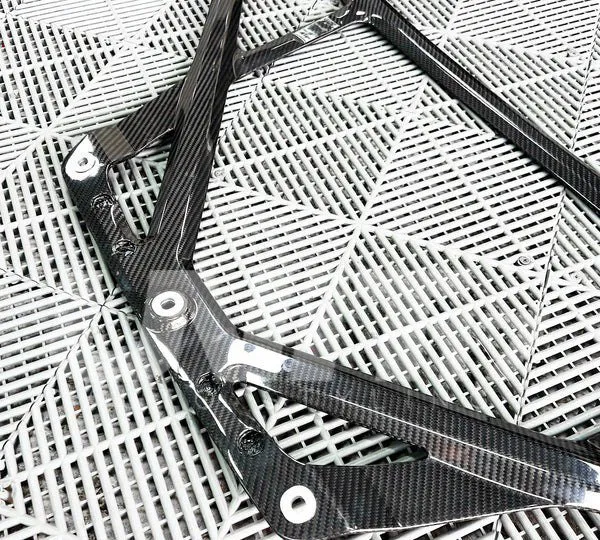 BMW G80/G81/G82/G83 G87 Carbon Fiber strut brace CSL style — image 3 of 3
