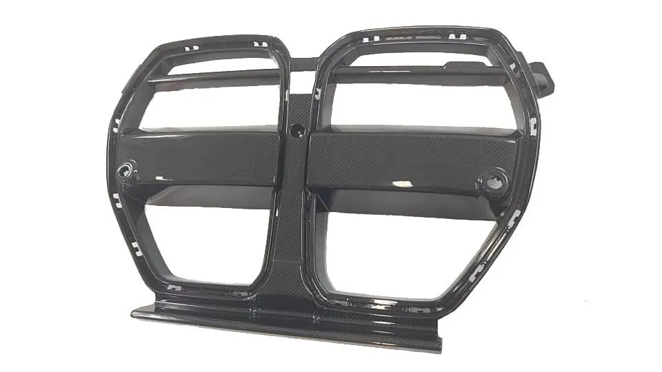 BMW G80 M3 G82 M4 1 piece prepreg dry carbon fiber Vstyle grille — image 3 of 4