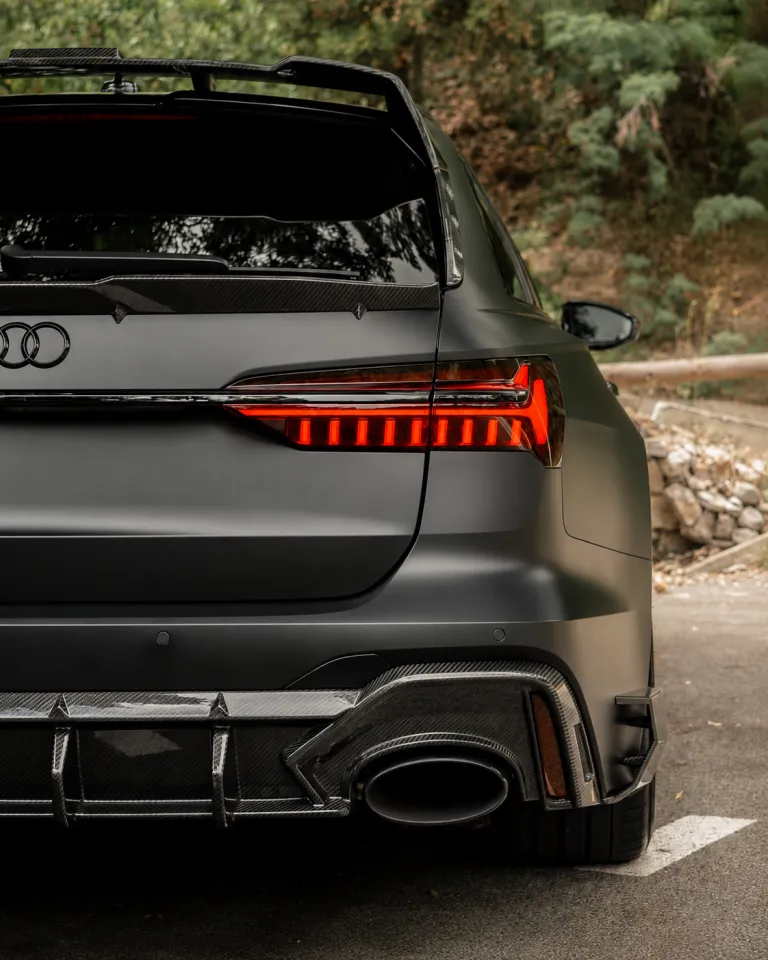 AUDI RS6 C8 AVANT CARBON FIBER MIDDLE SPOILER
