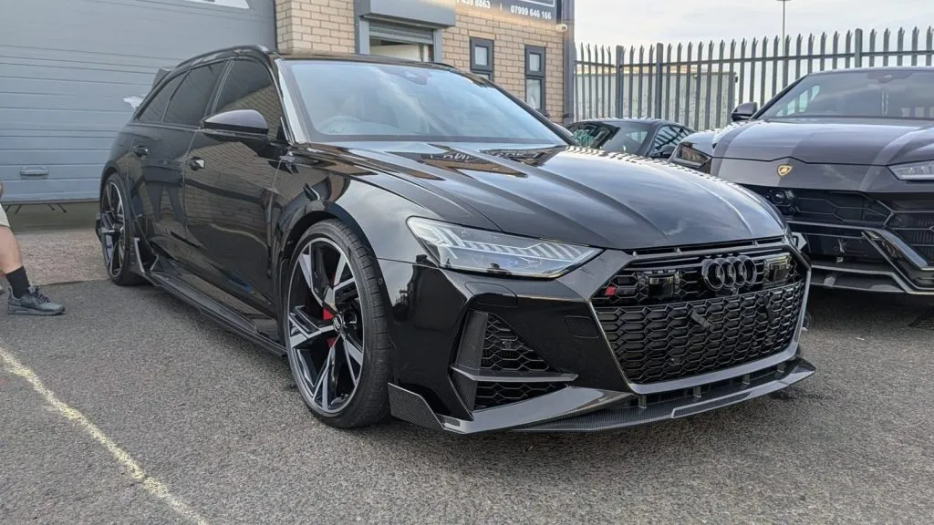 AUDI RS6 C8 AVANT FULL CARBON FIBER KIT — image 2 of 17