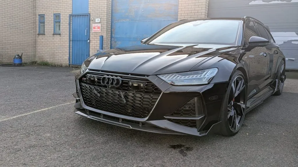 AUDI RS6/RS7 C8 AVANT CARBON FIBER FRONT SIDE VENT INSERT TRIM GRILL — image 4 of 4