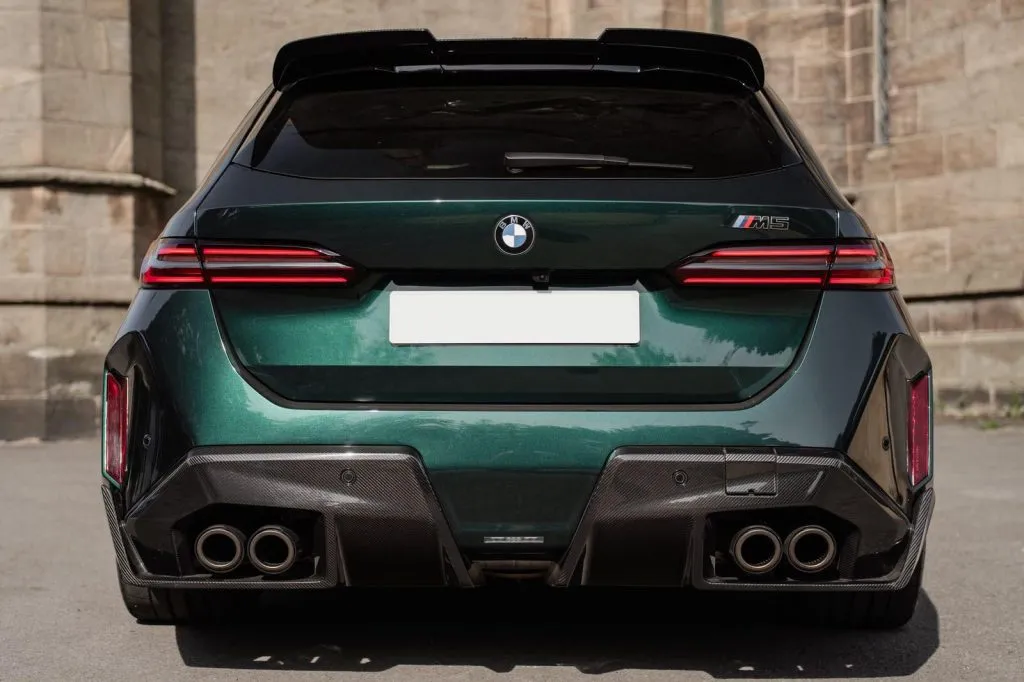 BMW G99 M5 TOURING V STYLE CARBON FIBER SPOILER — image 3 of 6