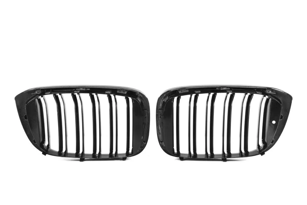 F97 F98 PRE-LCI Dual Slat Dry carbon Fiber Grill — image 2 of 7