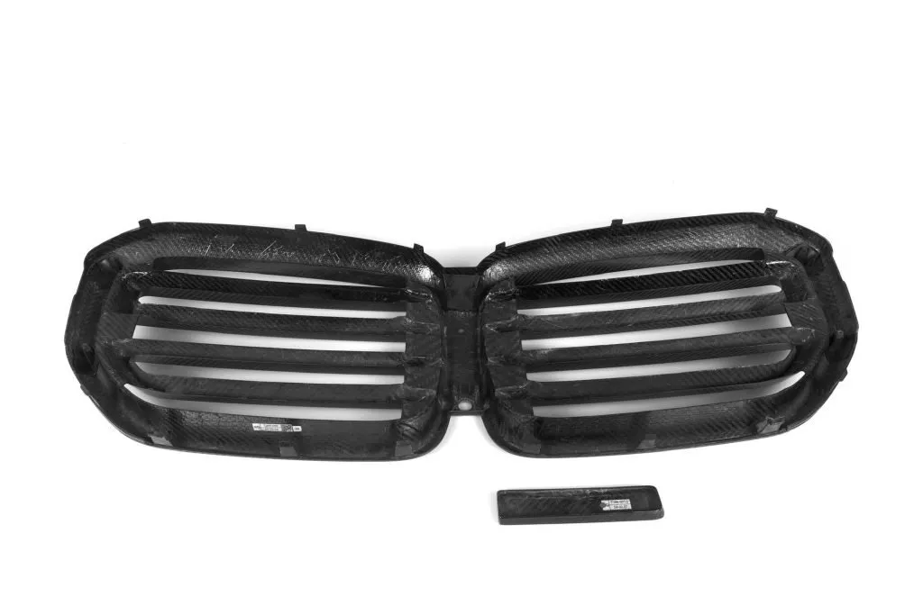 BMW X5 G05 LCI X5M Style Prepreg Carbon Fiber Front Grill — image 4 of 6