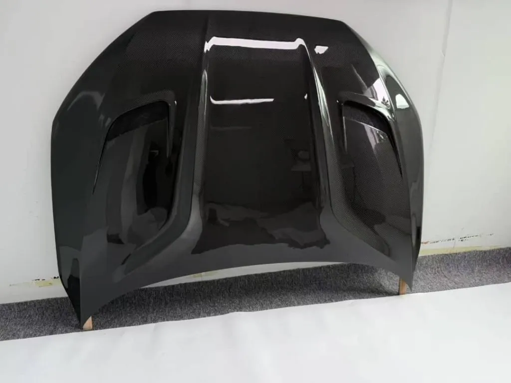 Audi RS3 8Y 8Y.5 PRE FACELIFT AND FACELIFT PREPREG DRY CARBON FIBER HOOD — image 3 of 4