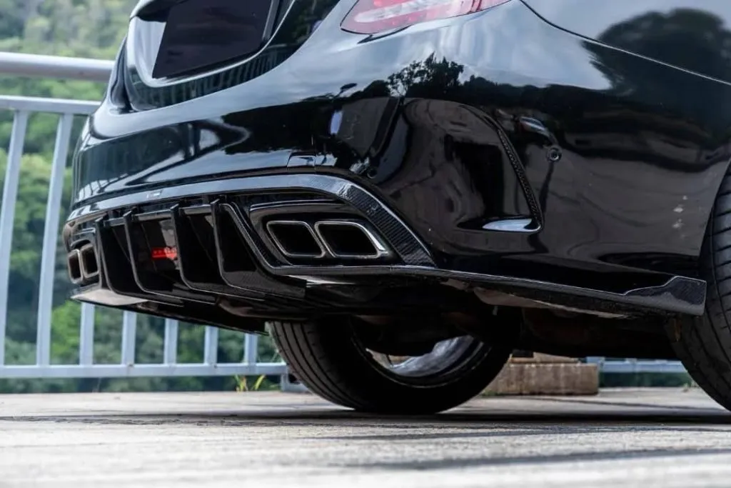 Mercedes C63 205 pre dry carbon fiber rear diffuser with rear splitter — image 2 of 2